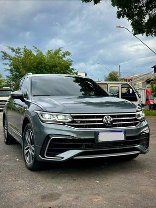 VOLKSWAGEN TIGUAN 2.0 300 TSI GASOLINA ALLSPACE R-LINE AUTOMÁTICO VOLKSWAGEN TIGUAN 2.0 300 TSI GASOLINA ALLSPACE R-LINE AUTOMÁTICO